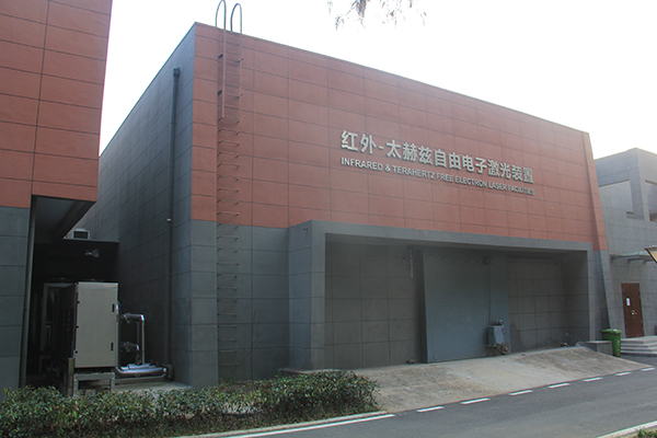 高精度冷水機(jī)組