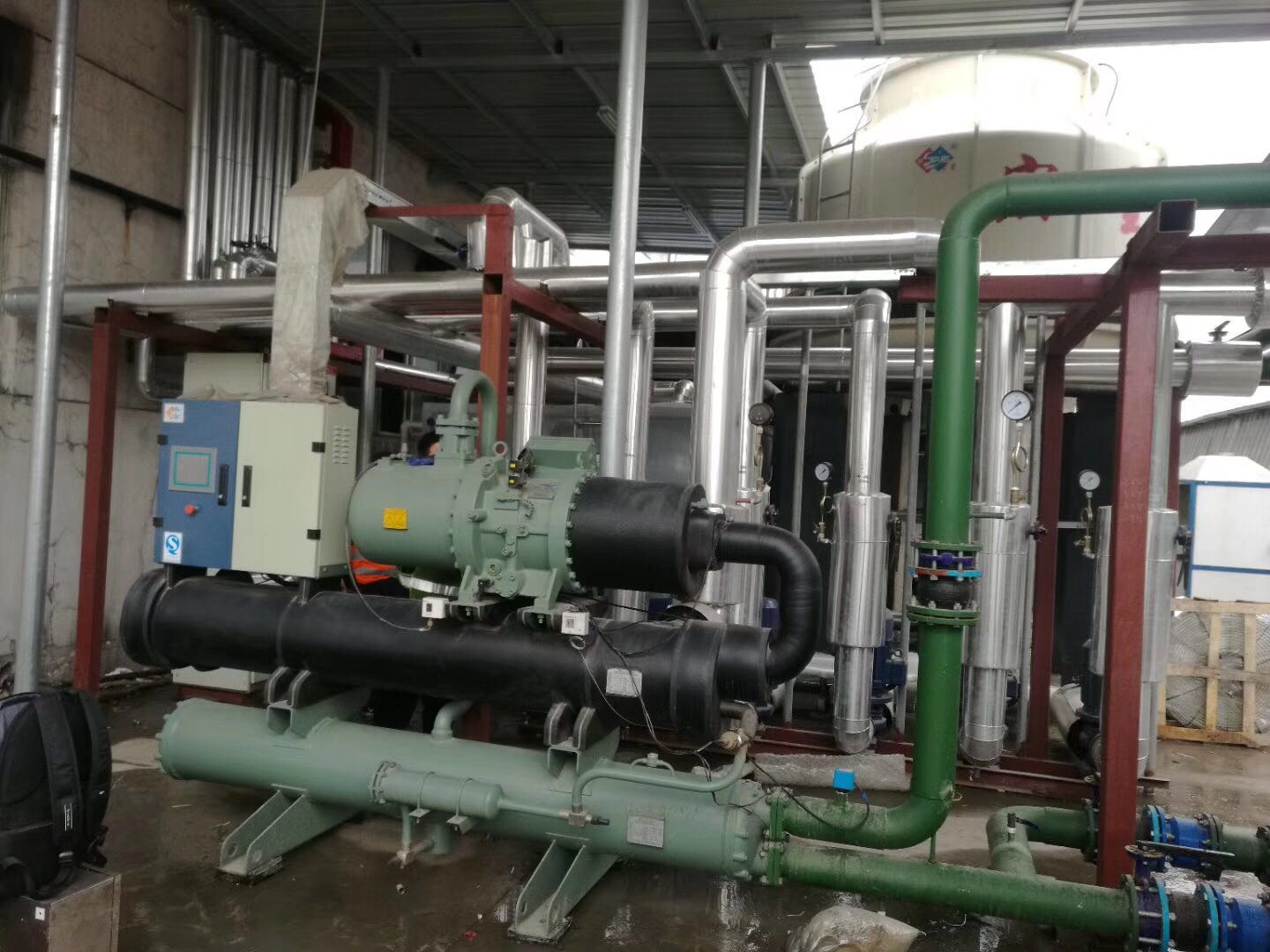 大型烘培食品企業(yè)用低溫冷水機(jī)組